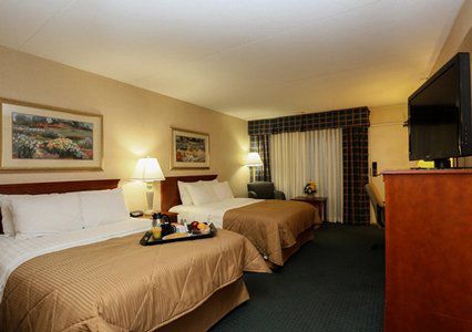 Clarion Mason City Hotel Room photo